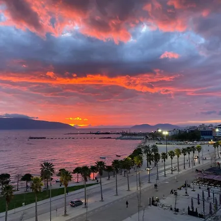 Апартаменты Lungomare View